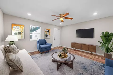 653 N Henry Hynds Expy, Van Alstyne, TX 75495