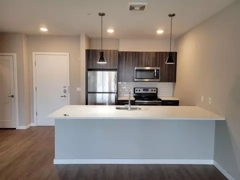 110 S Bridge St, Somerville, NJ 08876