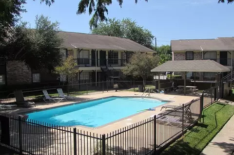 1631 Aquarena Springs Dr, San Marcos, TX 78666