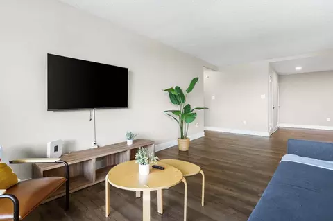 S Bell St, Arlington, VA 22202