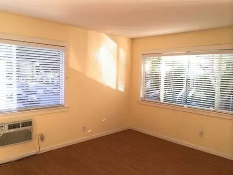 2414 P St, Sacramento, CA 95816