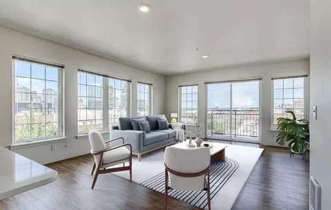 1430 Summit Ave, Seattle, WA 98122