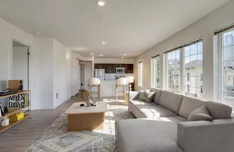 1430 Summit Ave, Seattle, WA 98122