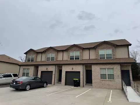 295 Smithson Ln, Clarksville, TN 37040