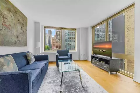 200 E 11th St, New York, NY 10003