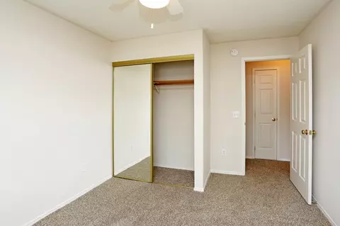 1402 S Marion Rd, Sioux Falls, SD 57106