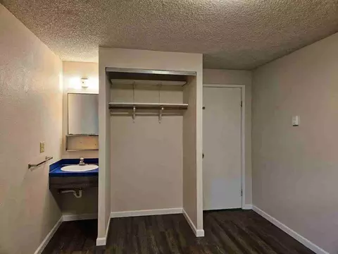 441 E 17th Ave, Eugene, OR 97401 photo 3