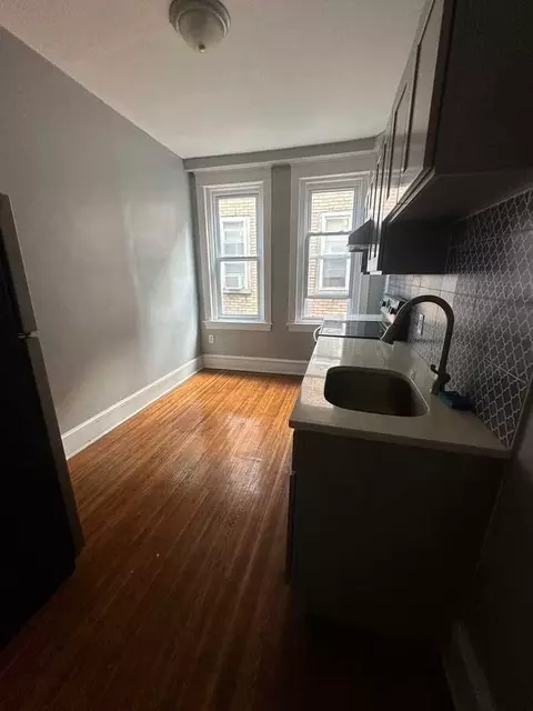 1315 W Roosevelt Blvd, Philadelphia, PA 19140