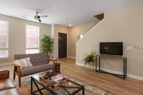 820 E Long St, Columbus, OH 43203 photo 9