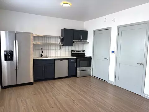 205 7th St NW, Albuquerque, NM 87102