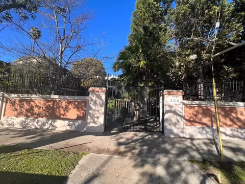 2199 W 26th Pl, Los Angeles, CA 90018