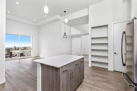 1331 W 7th St, Los Angeles, CA 90017