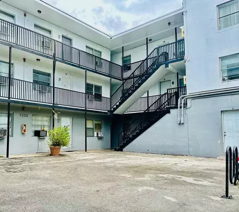 5200 NW 26th Ave, Miami, FL 33142