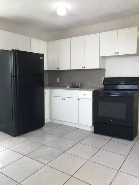 5200 NW 26th Ave, Miami, FL 33142