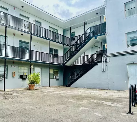 5200 NW 26th Ave, Miami, FL 33142