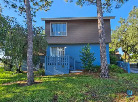 7602 W Powhatan Ave, Town N Country, FL 33615