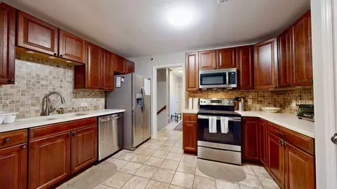 1620 Redcoat Dr, Charlotte, NC 28211