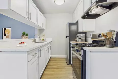 9250 Sepulveda Blvd, North Hills, CA 91343