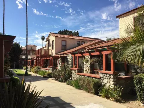677 N Park Ave, Pomona, CA 91768
