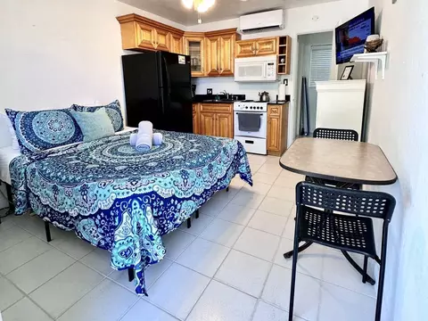 322 Oregon St, Hollywood, FL 33019