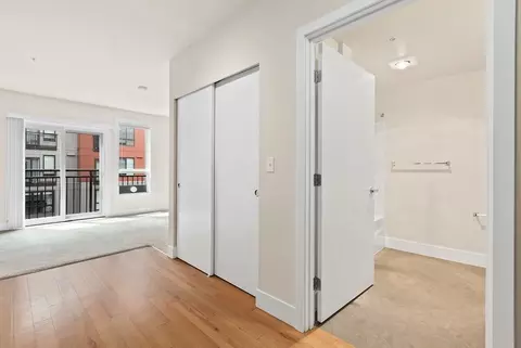 523 Broadway E, Seattle, WA 98102 photo 24