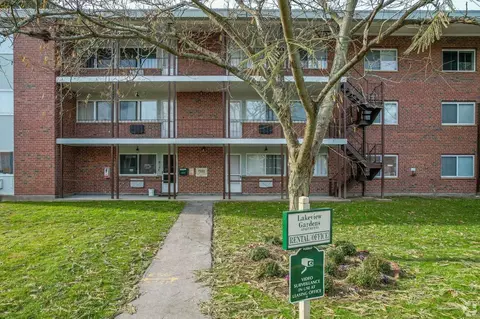 8 Lakeview Gdns, Natick, MA 01760