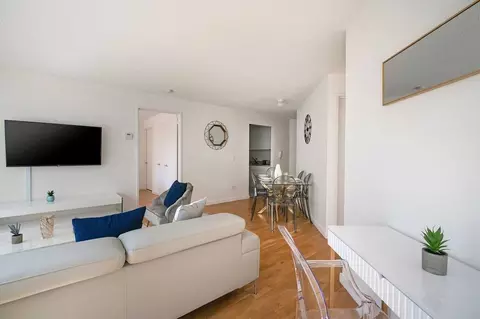 420 E 92nd St, New York, NY 10128