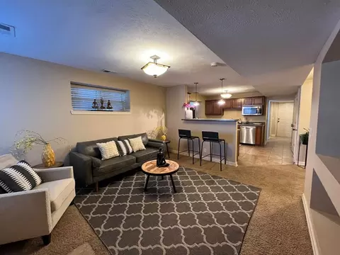 601 S 31st Ave, Omaha, NE 68105
