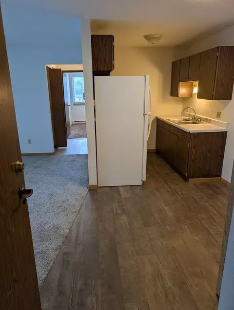 250 21st St NW, Owatonna, MN 55060