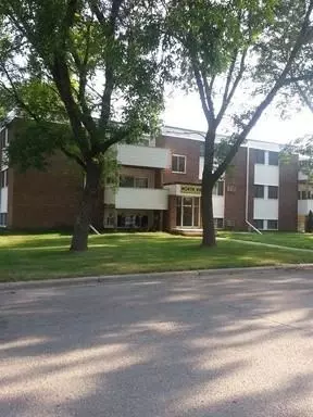 250 21st St NW, Owatonna, MN 55060