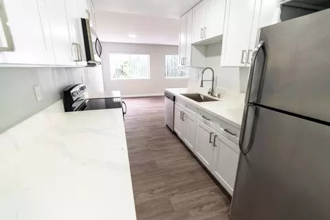616 N Sweetzer Ave, Los Angeles, CA 90048