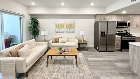 3050 W 11th St, Los Angeles, CA 90006
