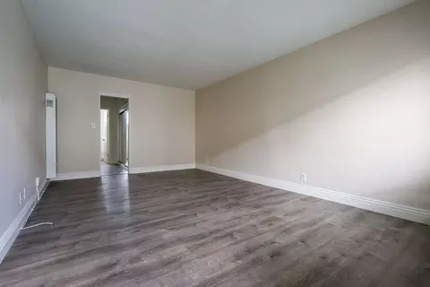 2115 Placentia Ave, Costa Mesa, CA 92627