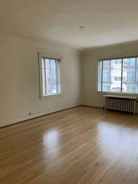1305 Queen Anne Ave N, Seattle, WA 98109
