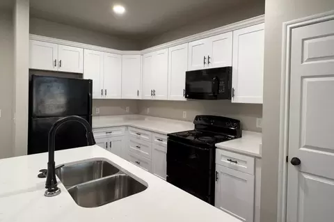 6850 Granbury Rd, Fort Worth, TX 76133