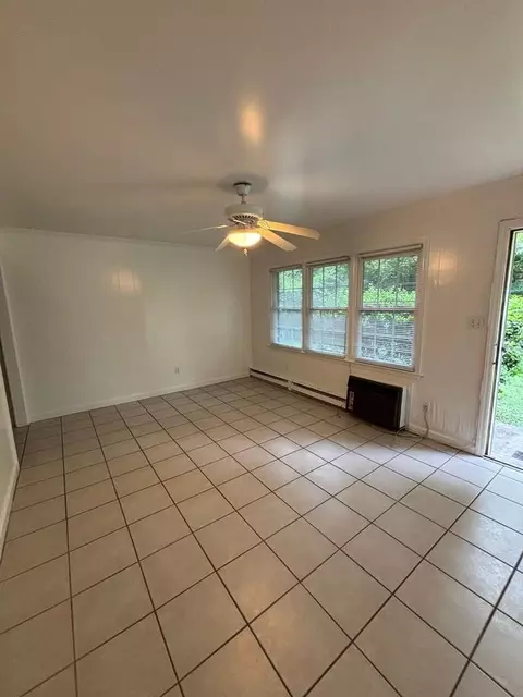 200 W Poplar Ave, Carrboro, NC 27510