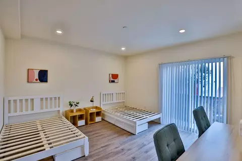 1164 W 37th Pl, Los Angeles, CA 90007