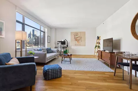 120 W 21st St, New York, NY 10011
