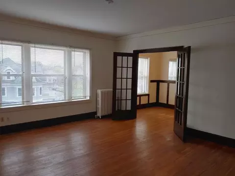 1435 W 31st St, Minneapolis, MN 55408