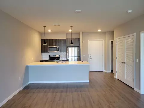 110 S Bridge St, Somerville, NJ 08876