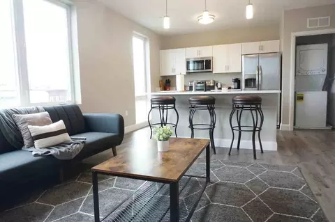140 Pearl St, Chelsea, MA 02150