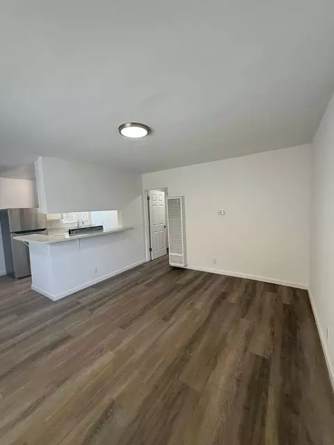 2231 Hauser Blvd, Los Angeles, CA 90016