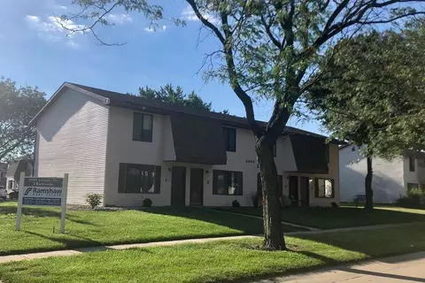 2404 Leeper Dr, Champaign, IL 61822 photo 2