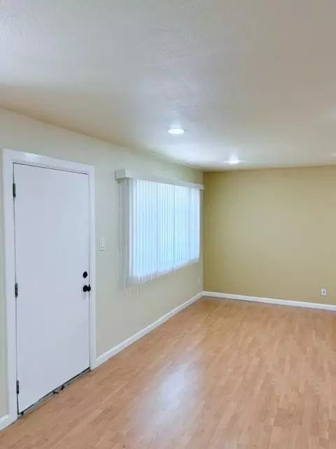 1022 E 4th Ave, San Mateo, CA 94401 photo 6