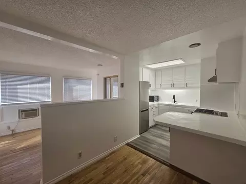 2816 Sunset Pl, Los Angeles, CA 90005