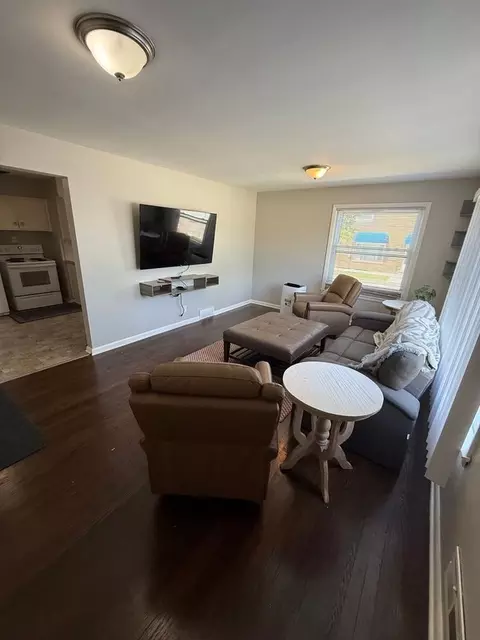 5633 W Oklahoma Ave, Milwaukee, WI 53219