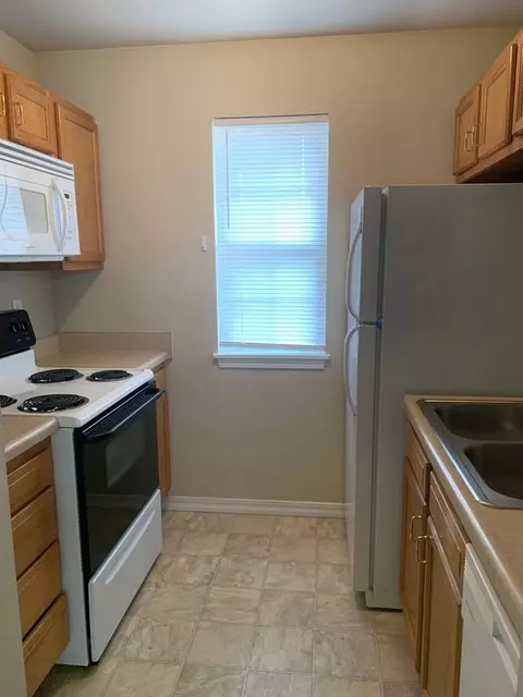 22690 Hanley Ln, Saint Robert, MO 65584 photo 4