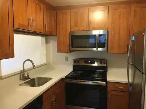 13341 15th Ave NE, Seattle, WA 98125