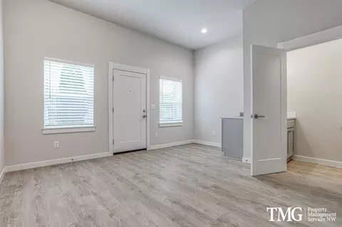 3916 Main St, Vancouver, WA 98663