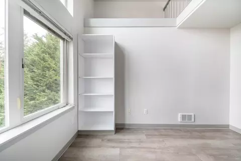 4516 Meridian Ave N, Seattle, WA 98103 photo 56